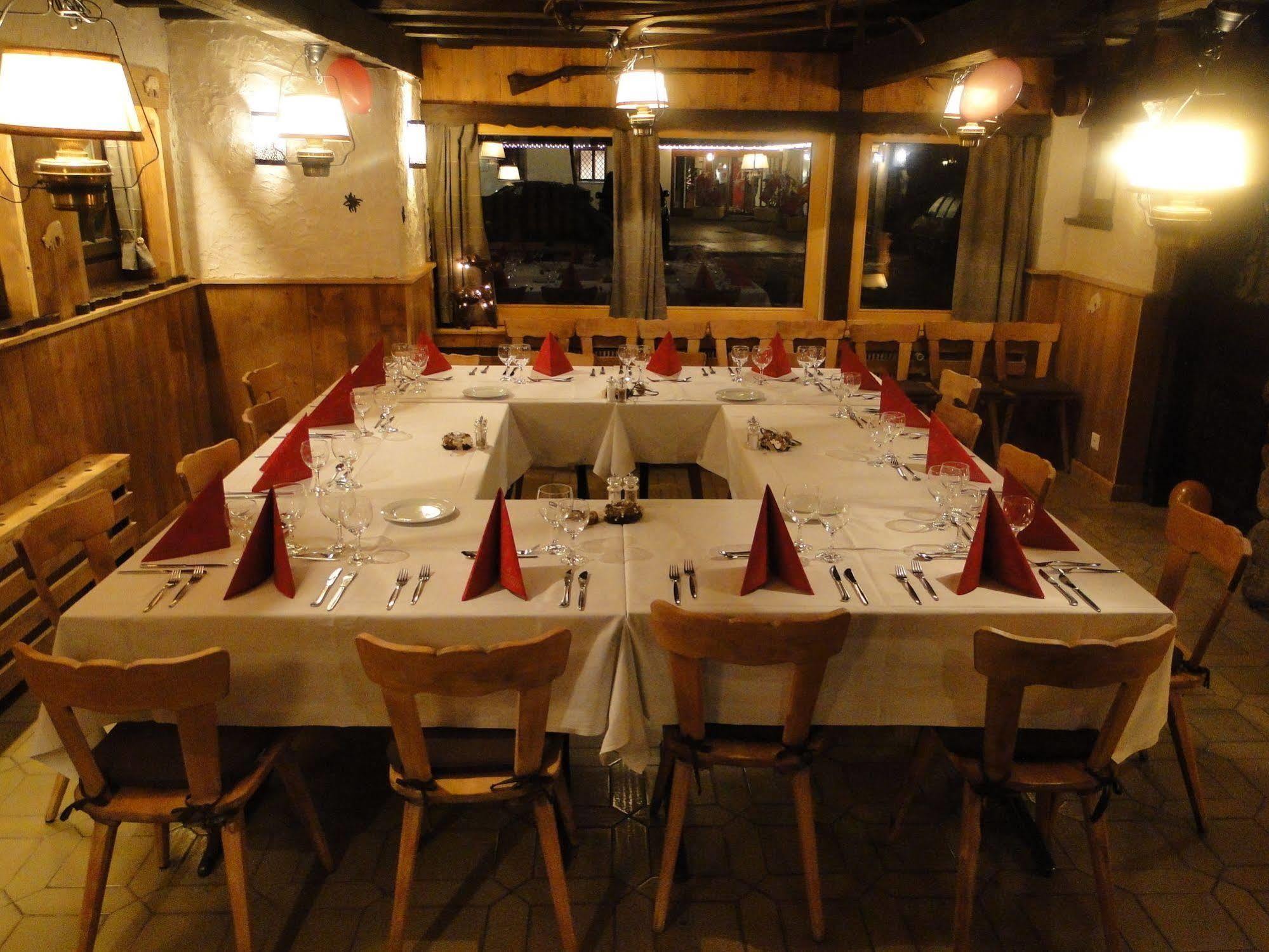 Hotel Restaurant Les Lilas 레디아블러레 외부 사진