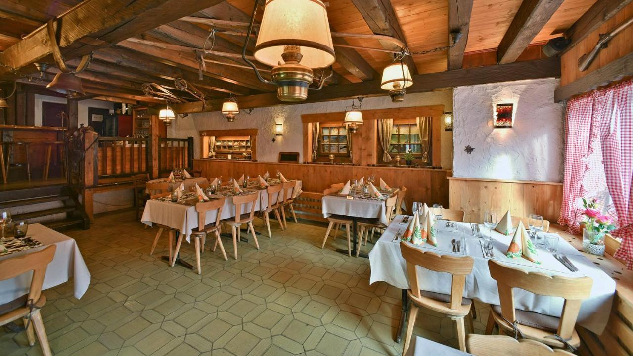Hotel Restaurant Les Lilas 레디아블러레 외부 사진